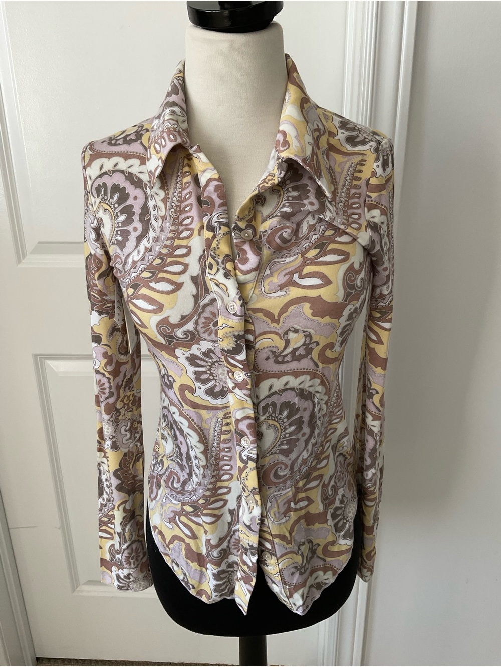 Aritzia Pose Long  Sleeve Paisley Button-Up Top Size S NWT